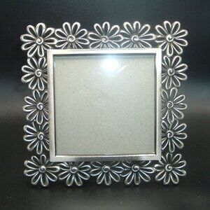 DAISY Pewter and Glass Picture Frame for 3 3/4"square photo Standing easel